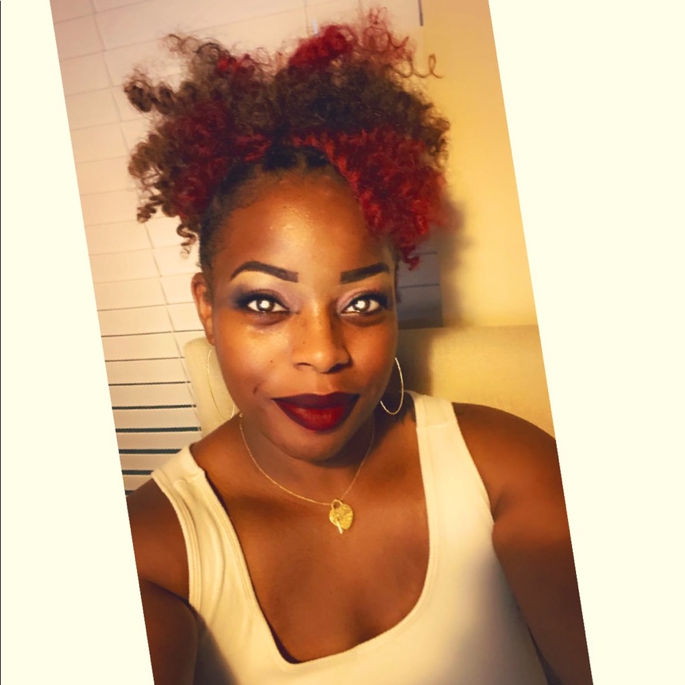 Meet your Posher, Crystal
